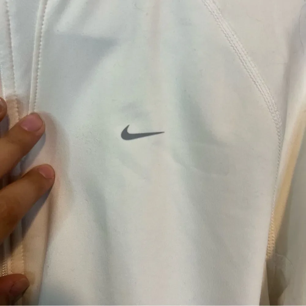 Nike Fit Dry White Tech Fleece Sweater Girls size Large (12-14)